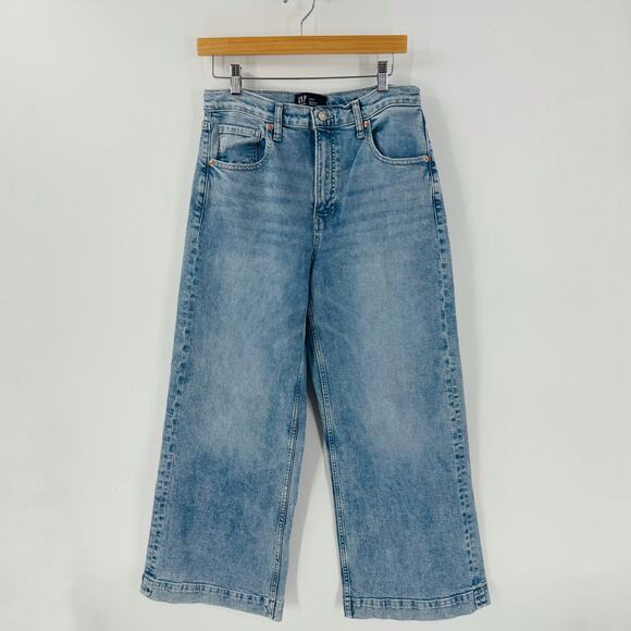 GAP Denim High Rise Wide Leg Crop Jeans Medium Wash Size 30R Modern Minimalist - Picture 2 of 8